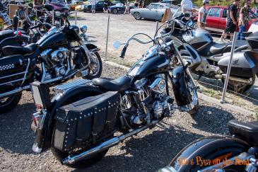 images/rollin-dudes-2014/31-rollin-dudes-2014-pysa-ele-on-the-road.jpg
